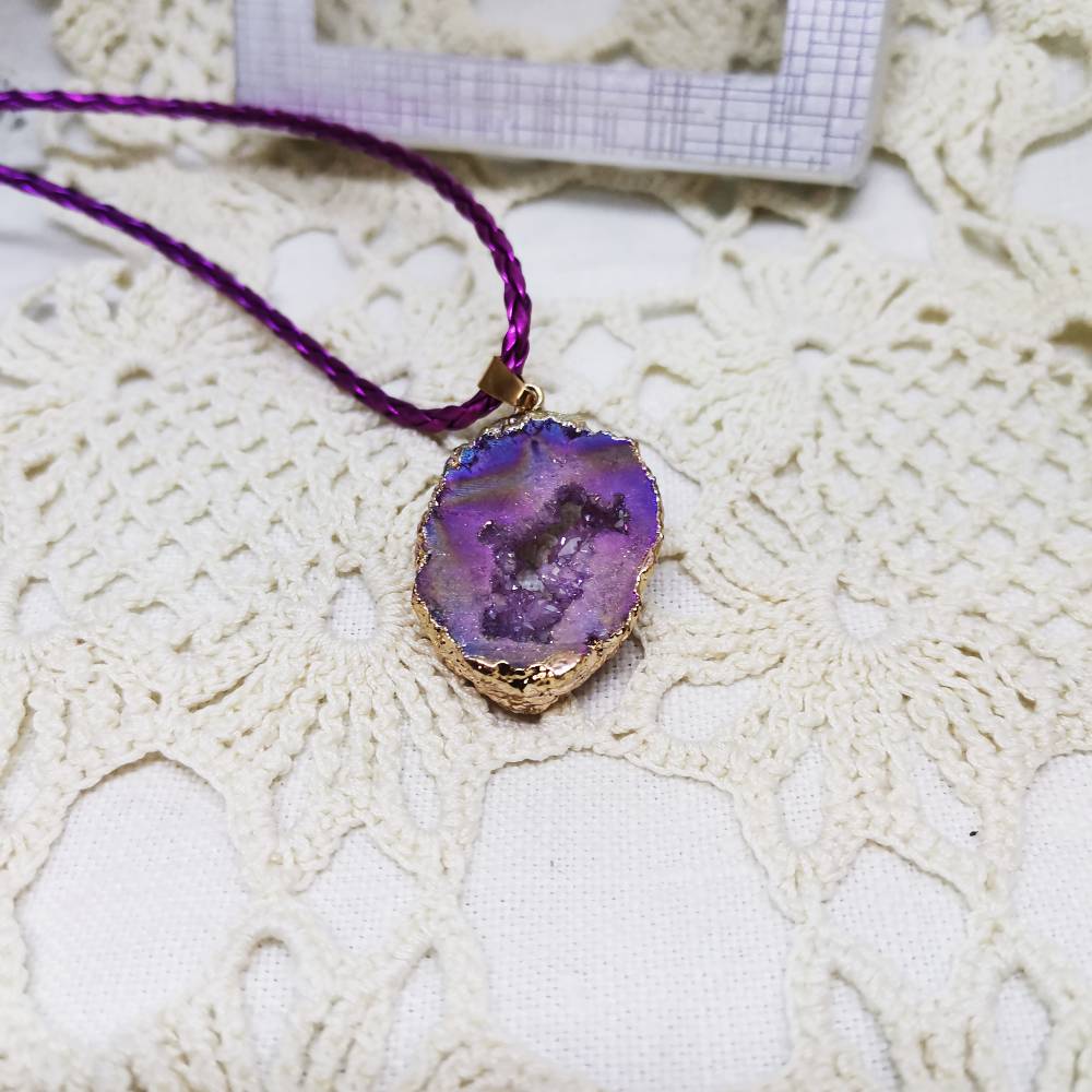 Nakit - AHAT - VIOLA  - mineral medsebojnih odnosov